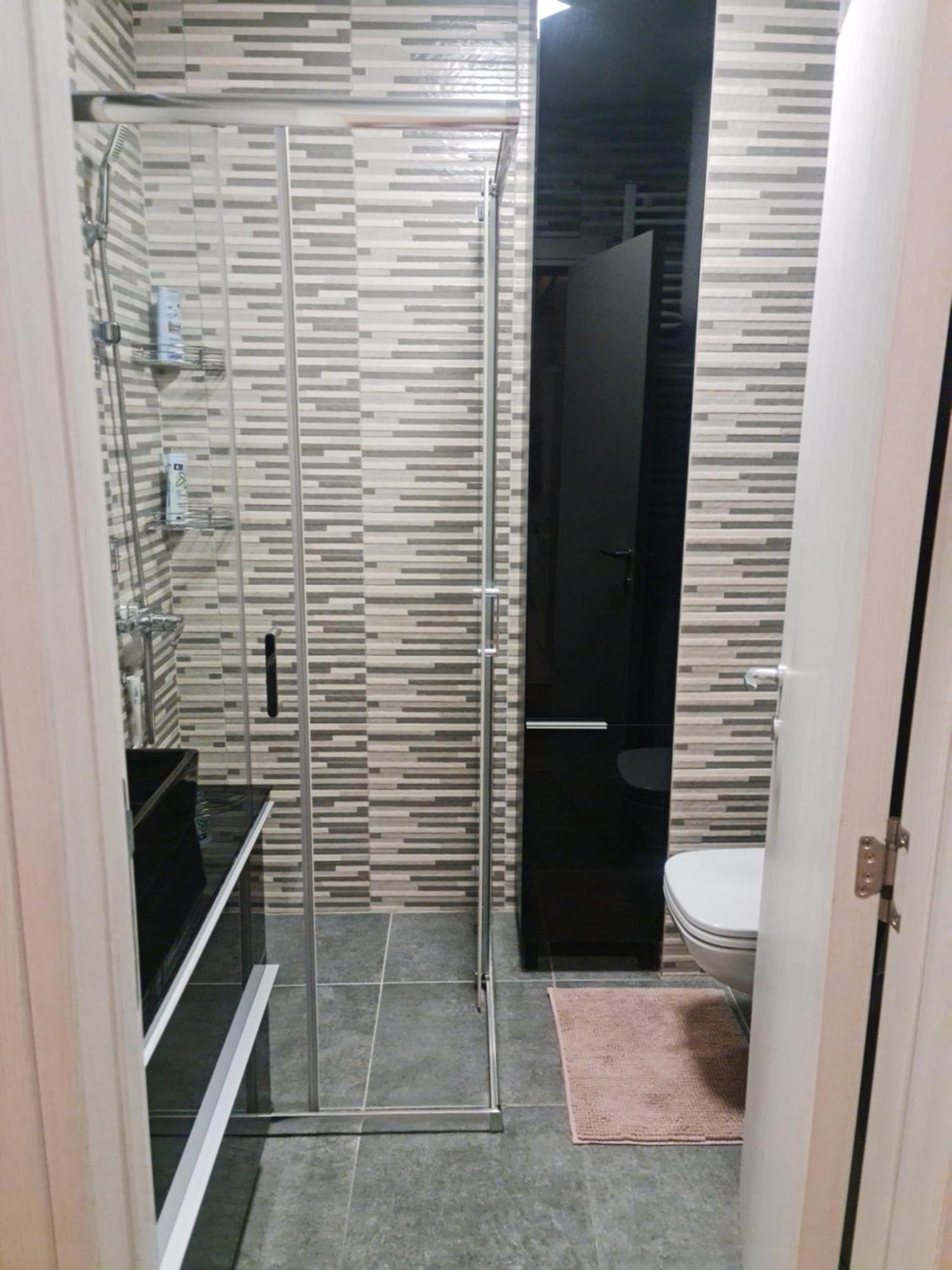 Ferienwohnung Porodicno-Poslovni Udoban Stan Belgrad Exterior foto