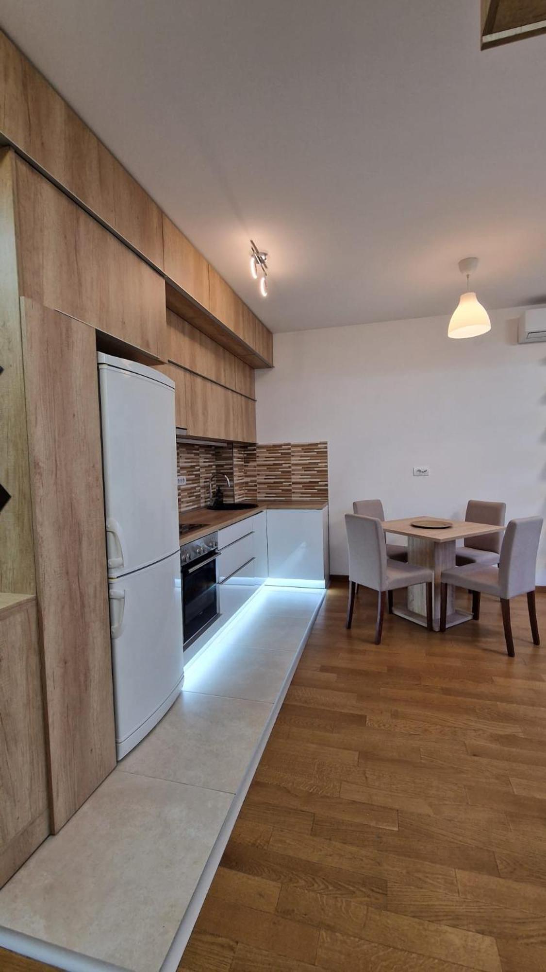 Ferienwohnung Porodicno-Poslovni Udoban Stan Belgrad Exterior foto