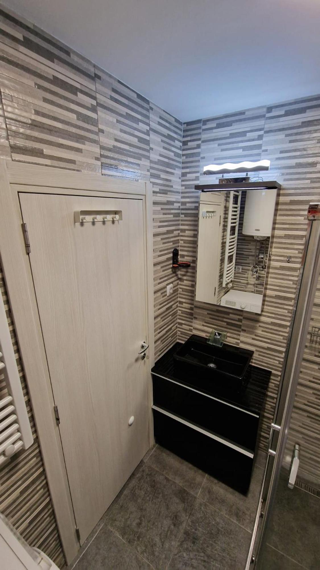 Ferienwohnung Porodicno-Poslovni Udoban Stan Belgrad Exterior foto