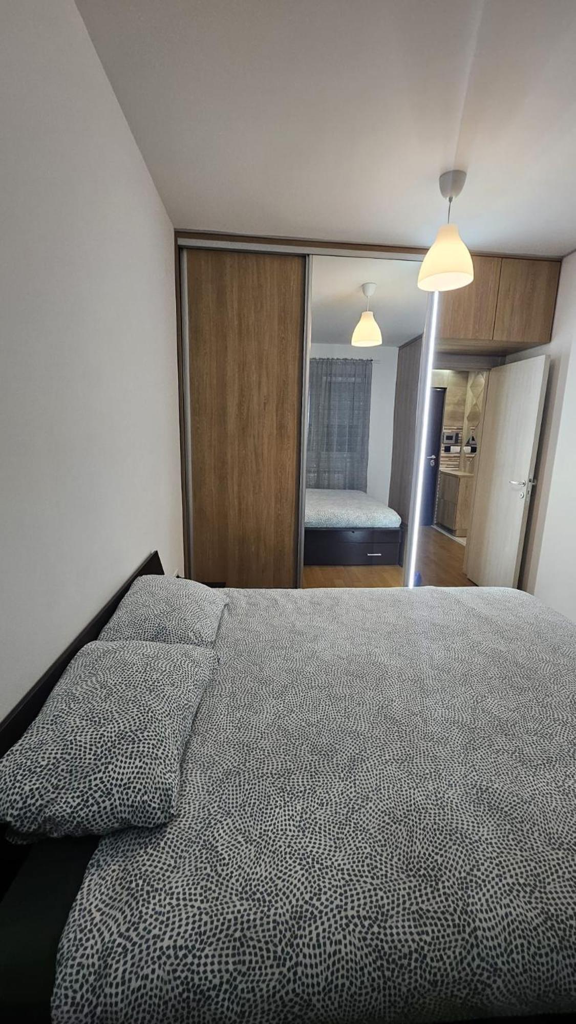 Ferienwohnung Porodicno-Poslovni Udoban Stan Belgrad Exterior foto
