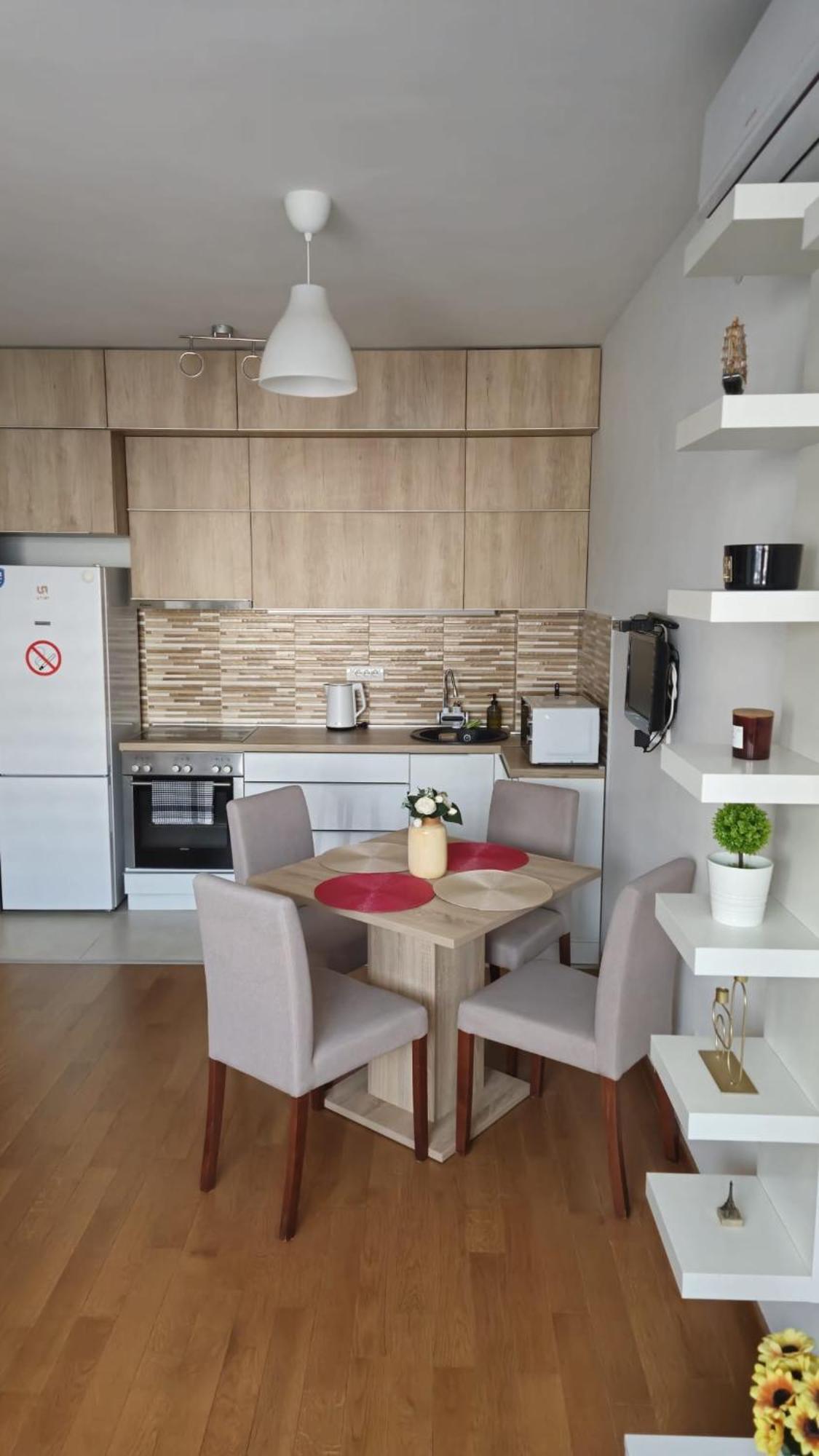 Ferienwohnung Porodicno-Poslovni Udoban Stan Belgrad Exterior foto
